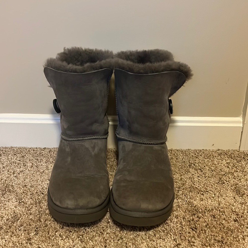 Ugg Australia Bailey Button Gray Boots - image 4